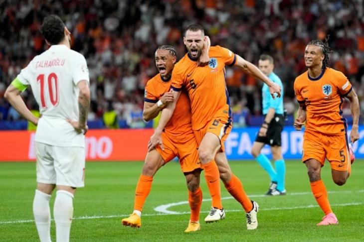 هدفان خلال 6 دقائق.. هولندا تقلب الطاولة أمام تركيا في يورو 2024 (فيديو)